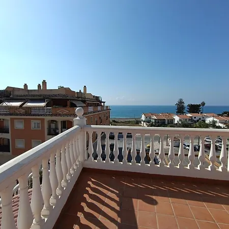 Lovely Penthouse In Front Of The With Free Parking Apartment